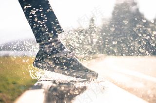 脚，脚，腿，腿，雨，下雨，多雨