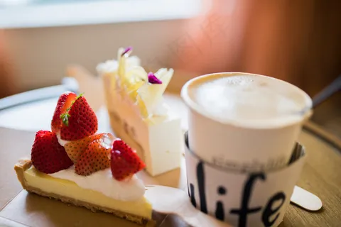 早餐，咖啡厅，蛋糕，咖啡，奶油，甜点，草莓