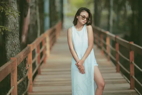 美女,连衣裙,女孩,婚纱写真,桥梁,女人 美女,连衣裙,女孩,婚纱写真,桥梁,女人