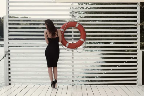 海军条纹,美女,短袖衫,连衣裙,羽毛球拍,性感的女人 海军条纹,美女,短袖衫,连衣裙,羽毛球拍,性感的女人