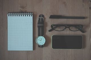 手机，桌面，设备，眼镜，iphone，手机，笔，电话，表，电话，手表，木头