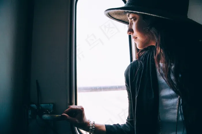 女性，帽子，女士，寻找，人，火车，运输，旅行，窗口，女人
