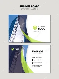 带有公司标志和天空大厦的名片