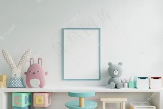 儿童房室内的模型样机海报，空白白色墙壁背景上的海报。