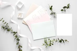 结婚订婚戒指和请柬