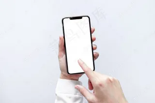 智能手机模型样机。女商人手用黑色手机白屏