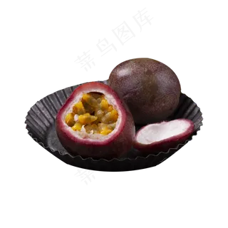 两个新鲜的百香果png