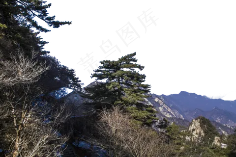 绵延起伏陡峭的大山 绵延起伏陡峭的大山