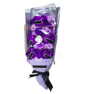 一束可爱的紫色花束