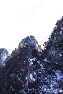 高耸入云陡峭的山峰 高耸入云陡峭的山峰