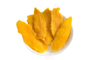 一整盘黄色水果芒果干