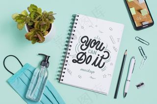 顶视图返回学校用品实物模型样机