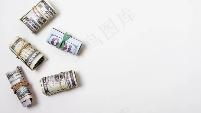 用松紧带和复印空间绑在一起