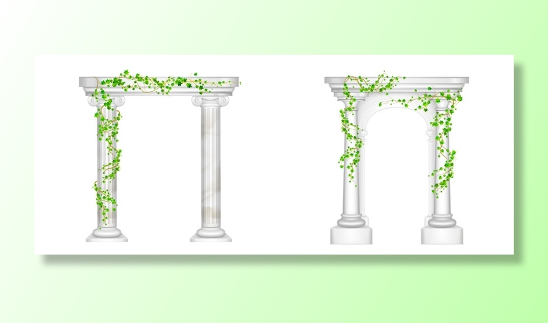 带有大理石柱和常春藤藤蔓的古老拱门