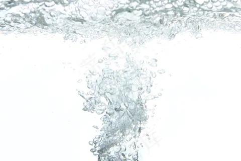 一股新鲜的水花 一股新鲜的水花