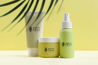 天然化妆品与树叶的搭配