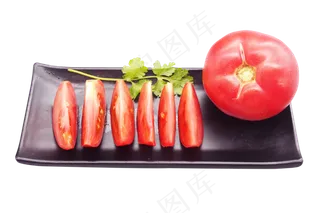 切开红色西红柿