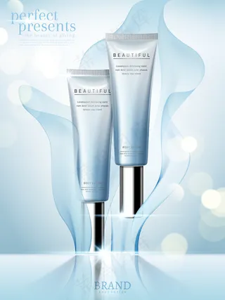 清新的护肤管广告，优雅的化妆品与雪纺隔离在波基浅蓝色的背景