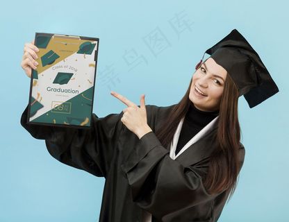 持文凭学生肖像