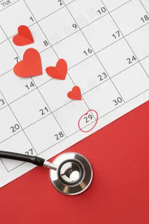 顶视图世界心脏日概念和听诊器