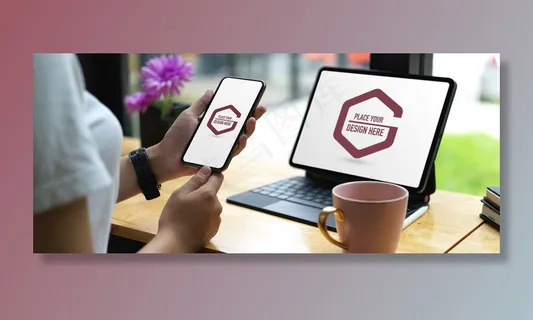 学生在使用模拟平板电脑做作业时使用模拟智能手机