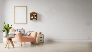 现代客厅，墙上挂着一张空海报