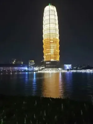 大玉米楼夜景