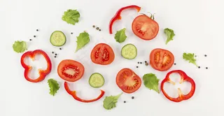 健康吃蔬菜和西红柿的概念