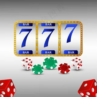 带有真实骰子和赌场筹码的真实赌场插槽