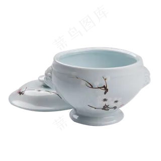 打开盖的白瓷梅花汤鼎