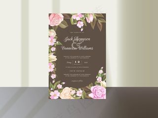 优雅的花朵婚礼请柬模板与玫瑰和叶子