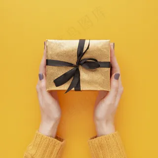 手握住的俯视图