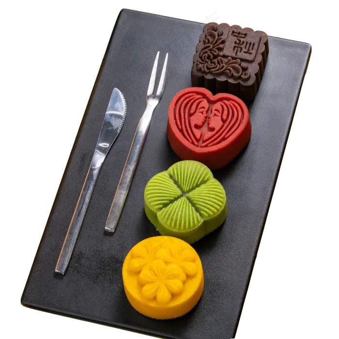 带刀叉的月饼(2000X2000(DPI:300))psd模版下载