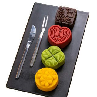 带刀叉的月饼