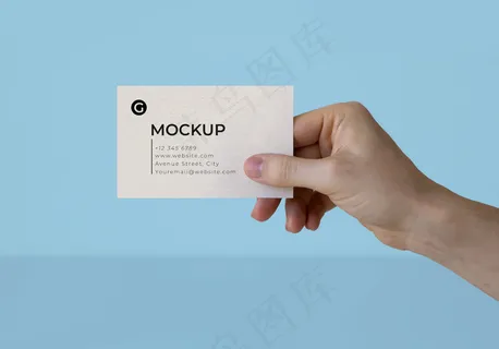 手持名片模型样机的手