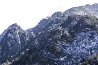 陡峭绵延起伏的大山