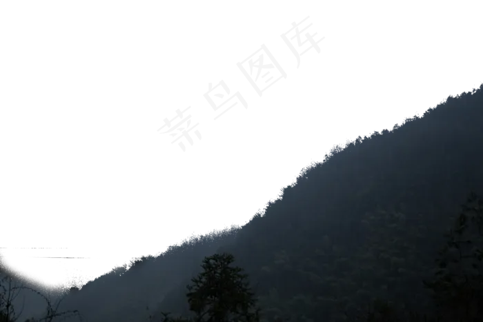 绵延起伏险峻的山峰(2000X1333(DPI:300))psd模版下载