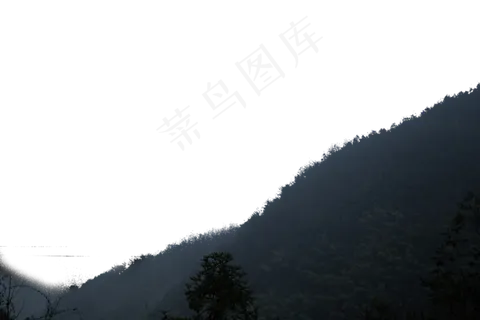 绵延起伏险峻的山峰