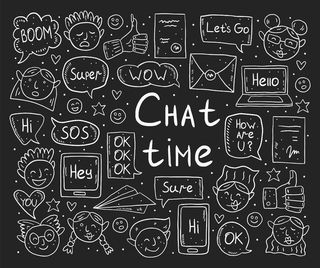 聊天时间粉笔画设计，涂鸦。语音泡泡、信息、表情符号、信件、小工具。白色单色设计。在黑暗的背景下孤立。