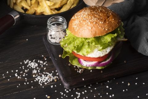 各种美味的汉堡包和复制空间