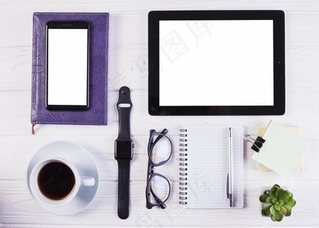 带实体模型样机的办公桌概念