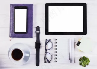 带实体模型样机的办公桌概念