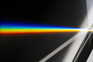 黑色壁纸背景上的漏光效果