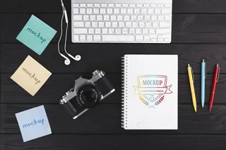 带摄像头和键盘的桌面概念