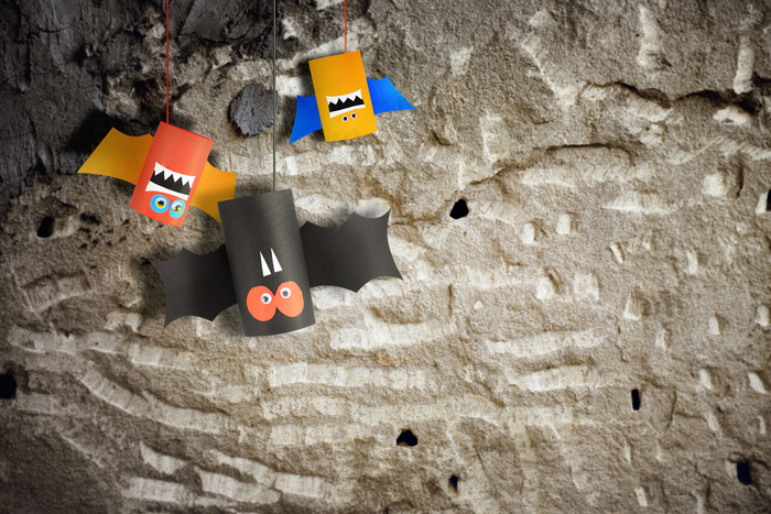 万圣节蝙蝠家庭为万圣节概念背景。手工艺品diy。