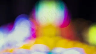 城市霓虹灯下的抽象夜景