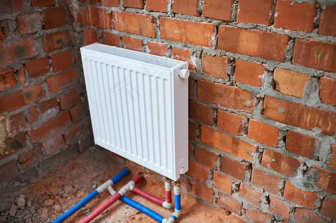 楼房、在建工地新房、房间内连有暖气