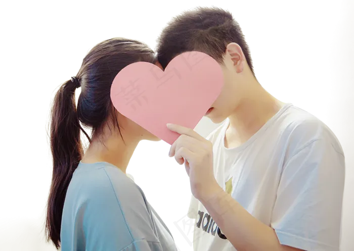 恩爱的情侣(940X667(DPI:300))psd模版下载