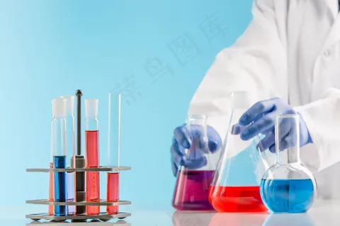 化学实验室的实验。在实验室里进行实验。 化学实验室的实验。在实验室里进行实验。