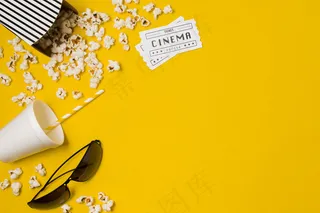 为电影复制太空爆米花和眼镜